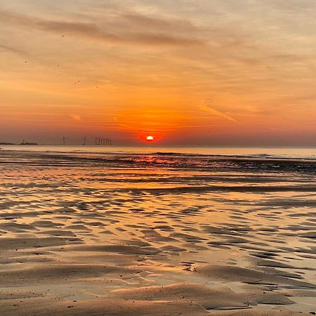 Апартаменты Orfeo Knokke Экстерьер фото